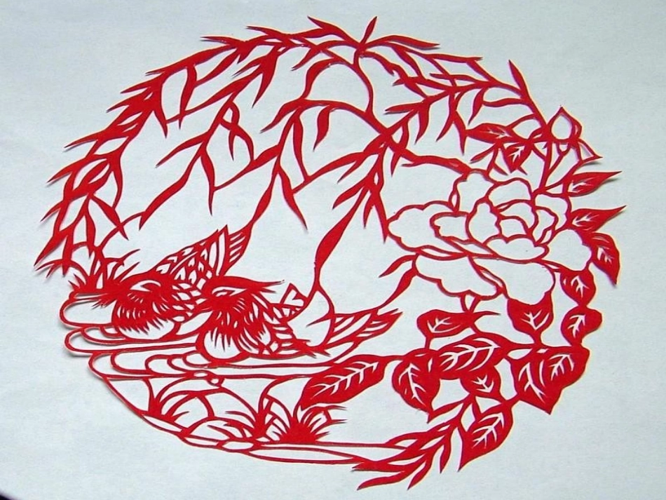 12,姥姥的剪纸_第1页