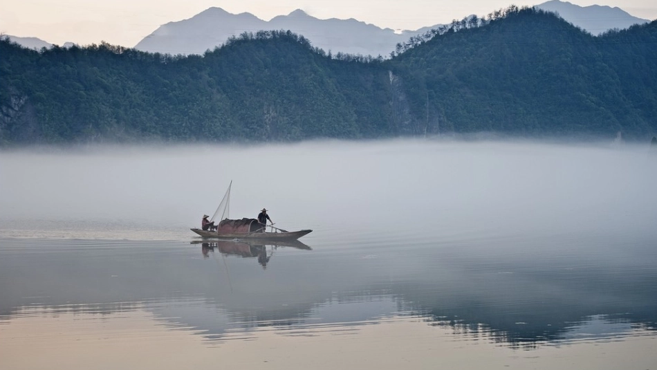 《与朱元思书》实用PPT_第2页