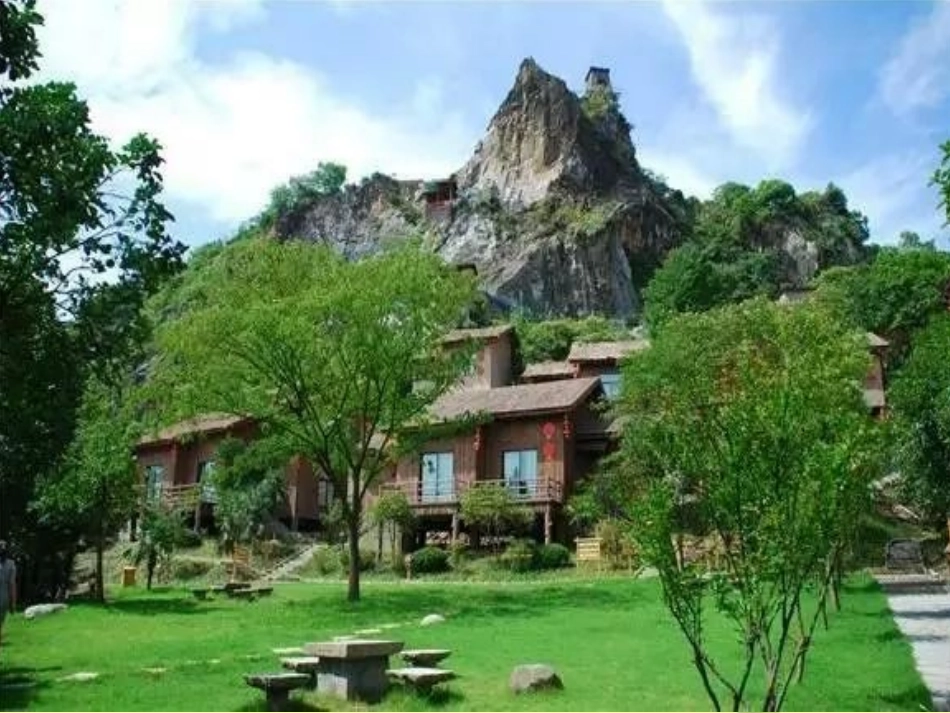 《外婆家的小屋》ppt_第2页