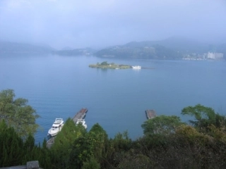 《望庐山瀑布》优秀教学课件