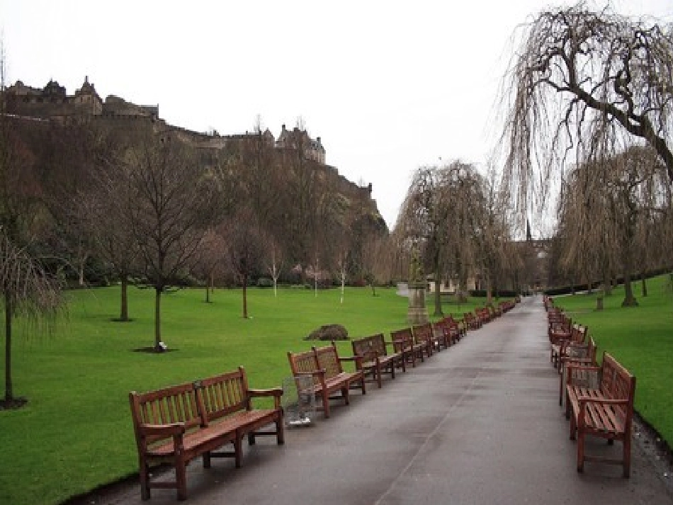 (人美版)五年级美术上册课件绘画中的透视现象_1_第3页