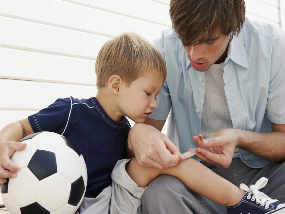 父母与孩子之间的爱 (2)_第2页