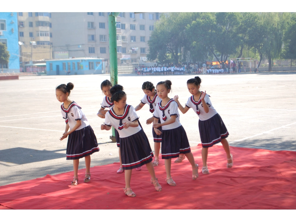 孩子们快乐的一天_第3页