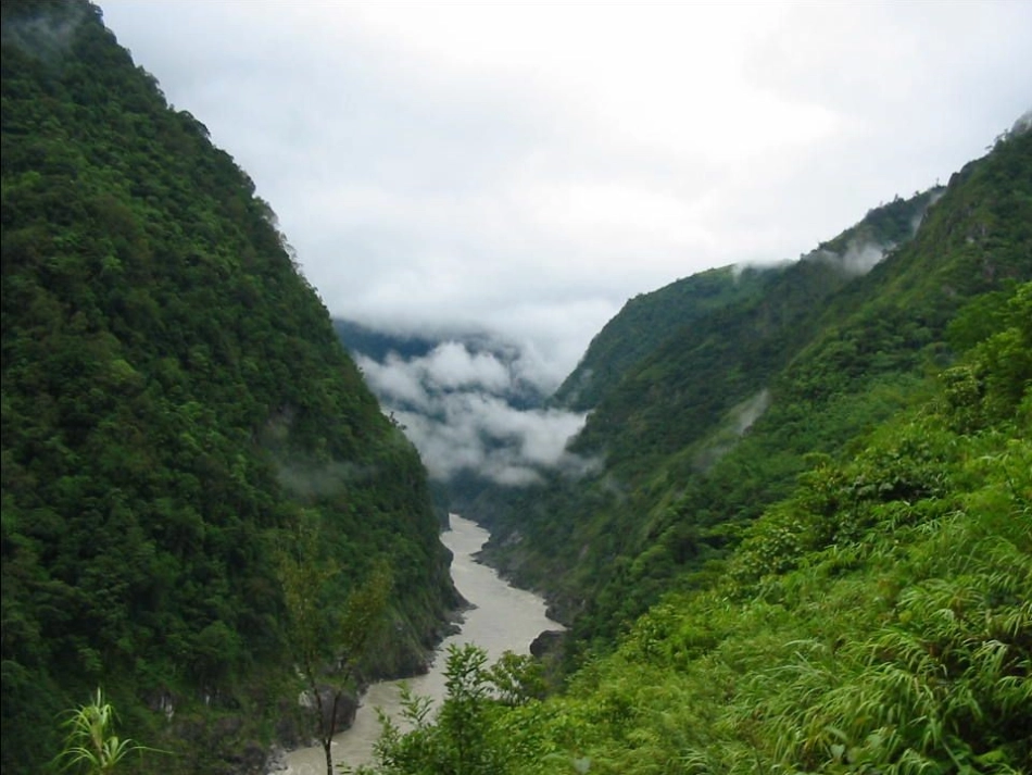 （中小学资料雅鲁藏布大峡谷课件_第3页