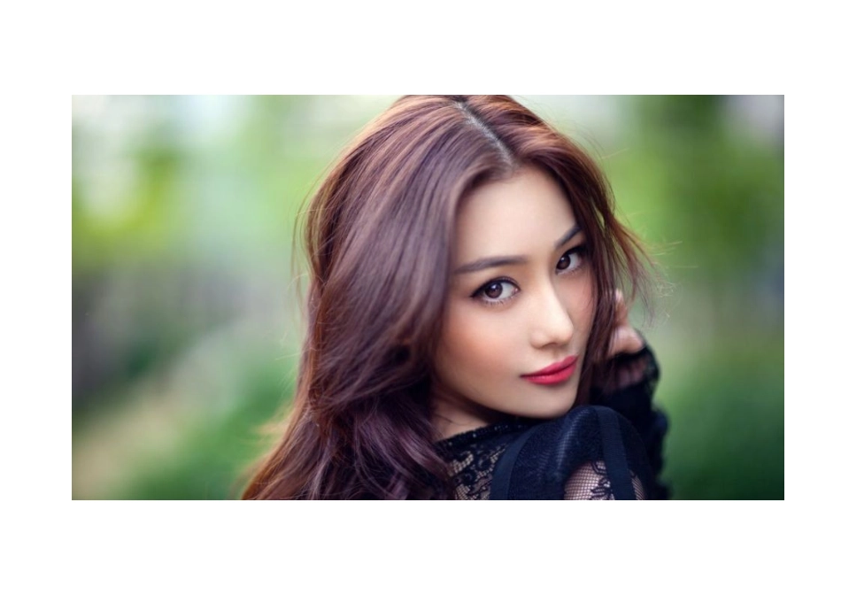 最美足球宝贝-张馨予性感写真_第3页