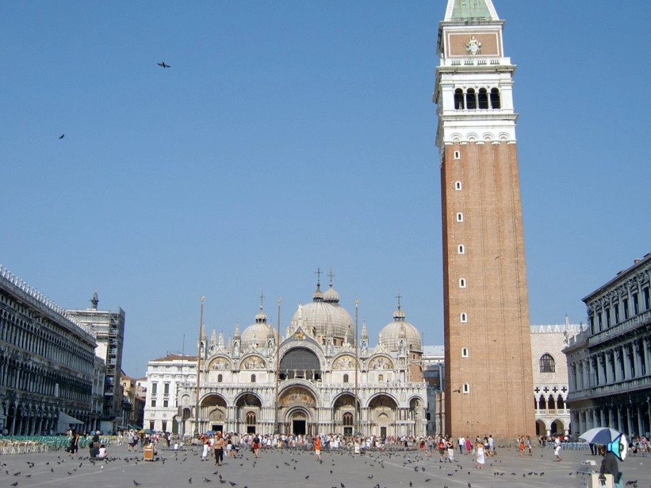 威尼斯的小艇-(5)_第2页