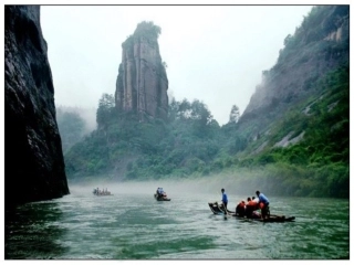 3小小竹排画中游