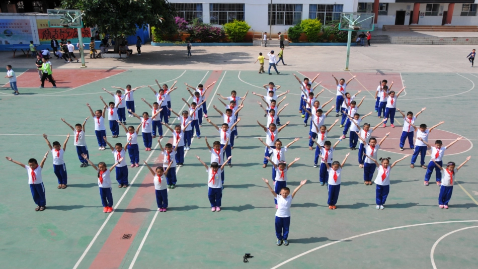 人教2011版小学数学三年级解决问题-(8)_第2页