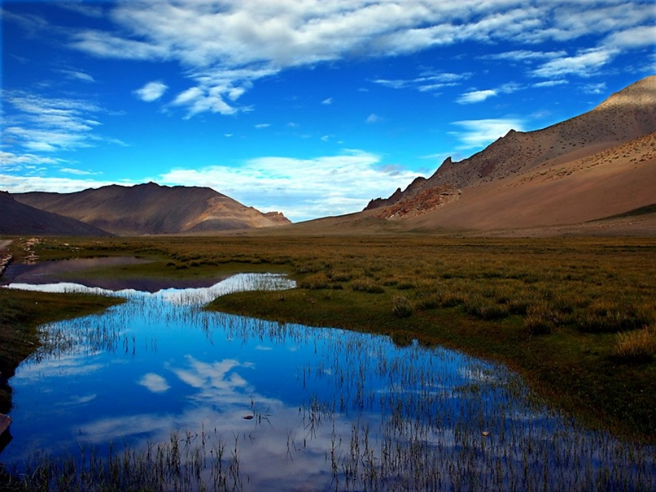 拉萨的天空课件PPT (2)_第2页