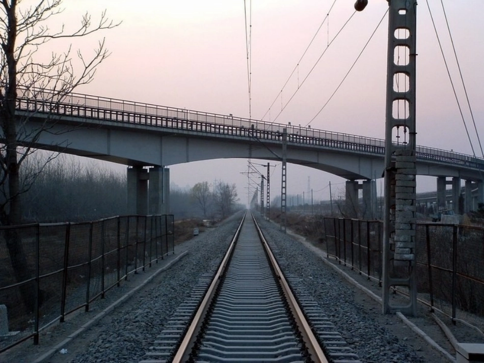 铁路线路基本知识_第2页