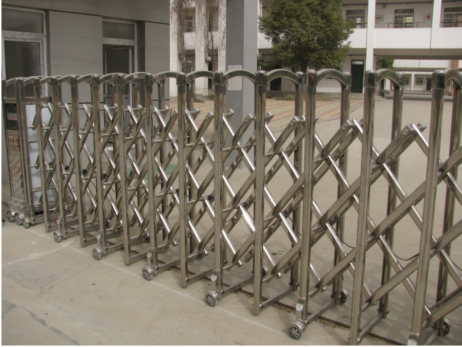 四年级数学平行四边形的认识20100321183418_第1页