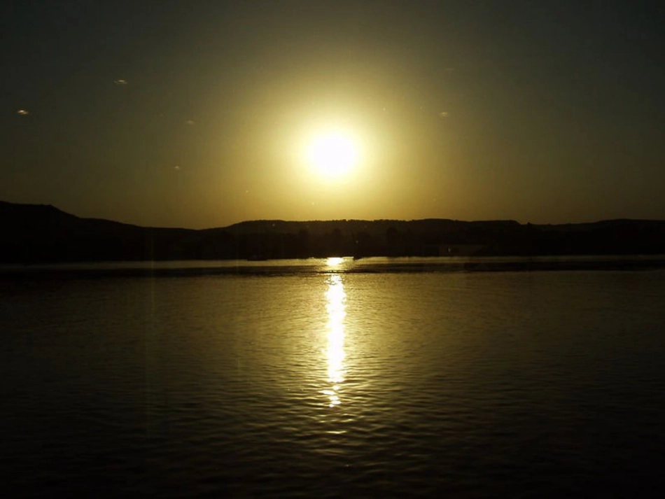 光的直线传播复习_第2页