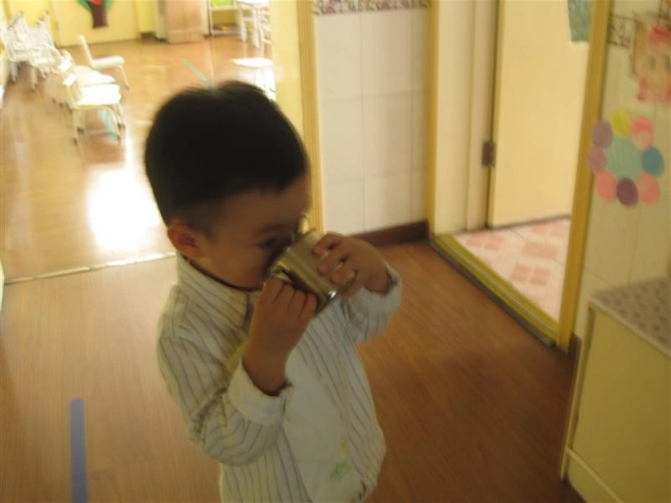 小班社会：自己的事情自己做_第3页