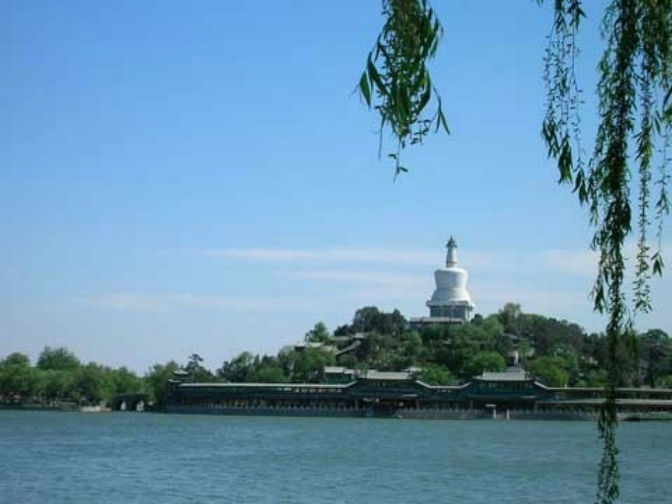《让我们荡起双桨》课件_第3页
