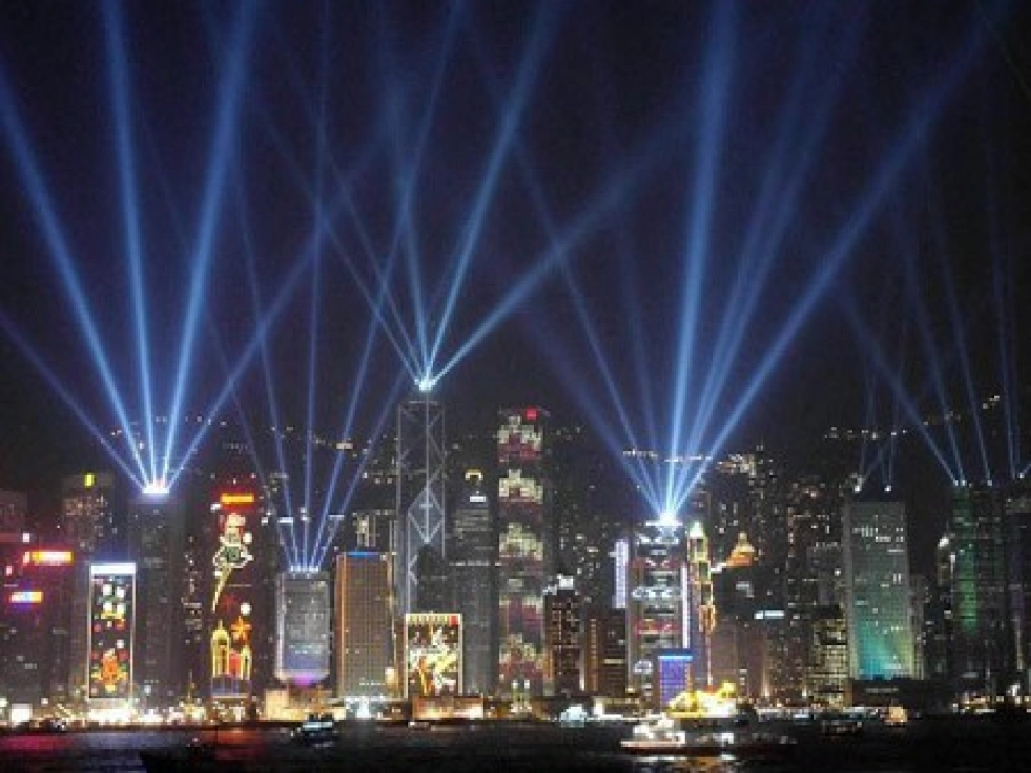 湖南省新邵县酿溪中学七年级数学上册直线、射线、线段课件湘教版_第2页