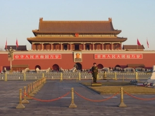 人教版二年级语文下册《北京亮起来了》课件PPT