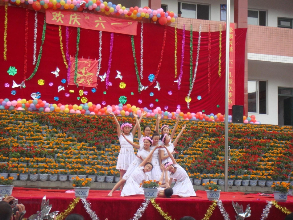 人教版-一年级下-语文课件-快乐的节日-上课用-(2)_第3页