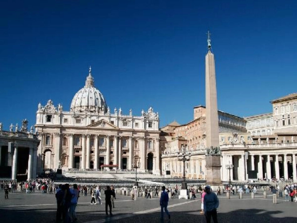 通往广场的路不止一条_第2页