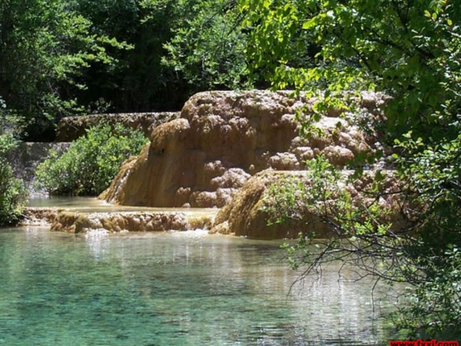 高中英语 模块五unit2 reading课件 牛津版必修5 课件_第1页