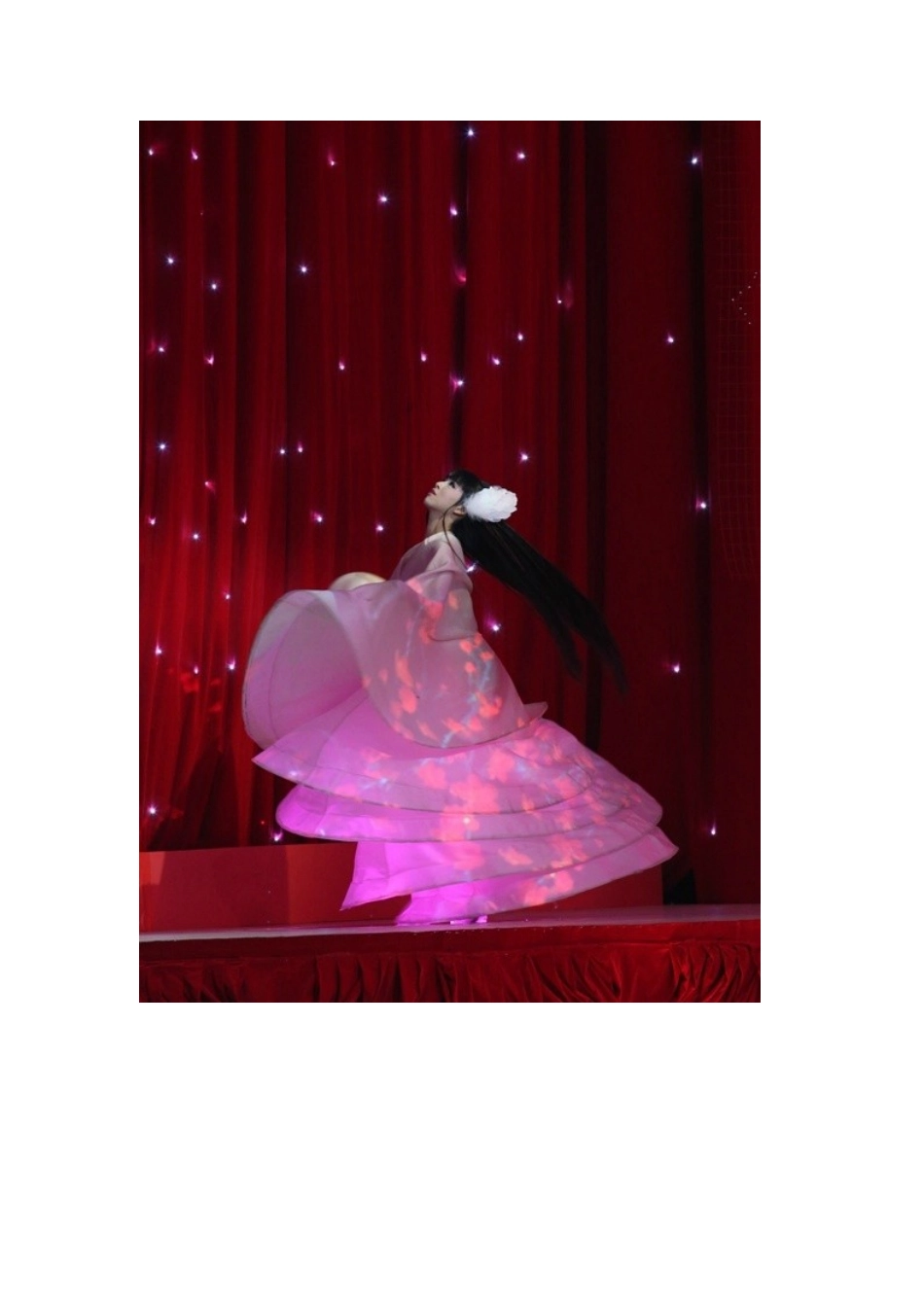 XXXX春晚最全服装盘点_第2页