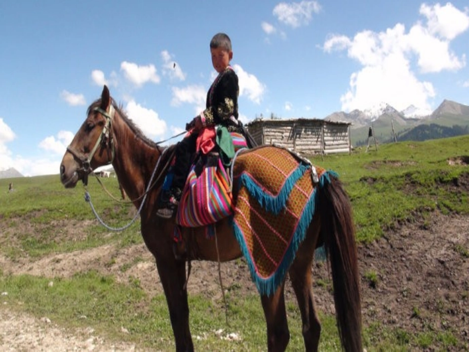 《我是草原小牧民》_课件_第3页