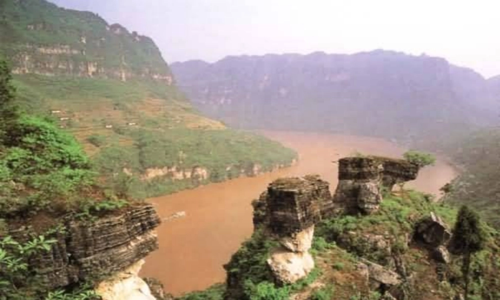 山东省莒县八年级语文上册 第六单元 26(三峡)说课大赛课件B 新人教版 课件