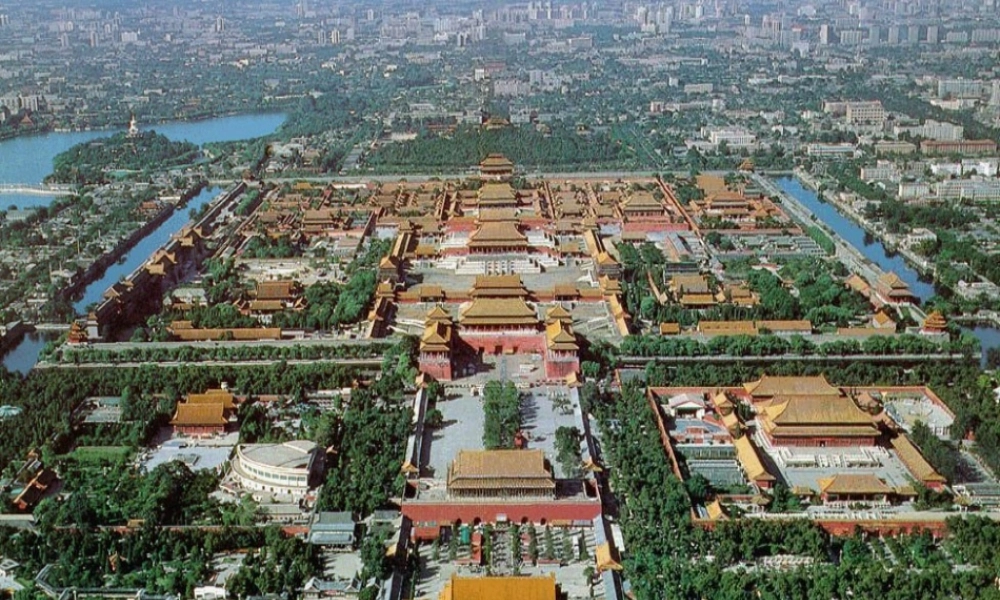 届黄冈同步创新八年级语文上册 第三单元第12课 (故宫博物馆)素材课件 人教新课标版 课件