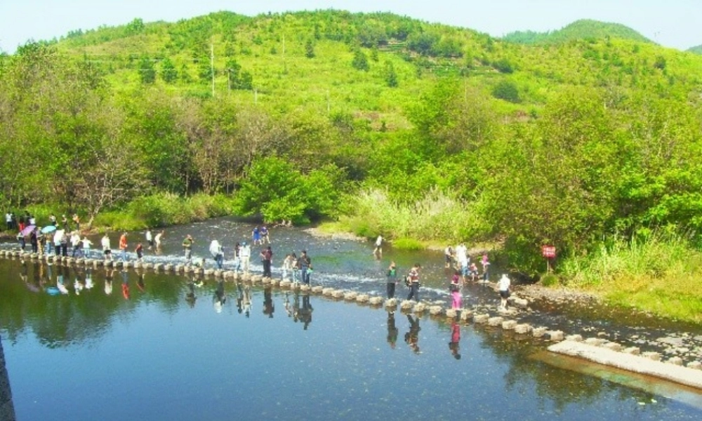 人教版四上《搭石》课件