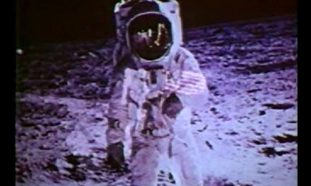 月亮上的足迹 (3)