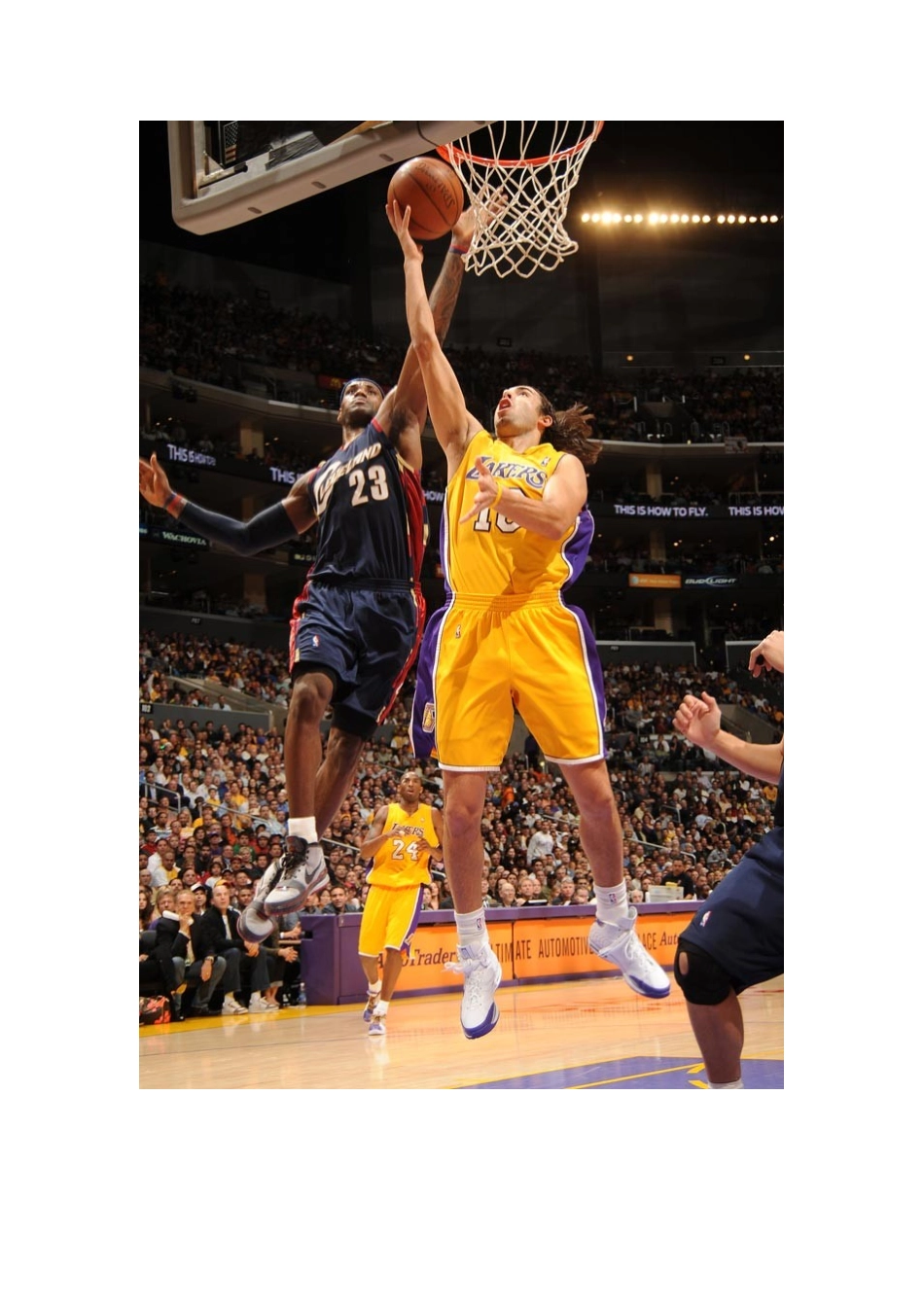 篮球巨星詹姆斯_第3页