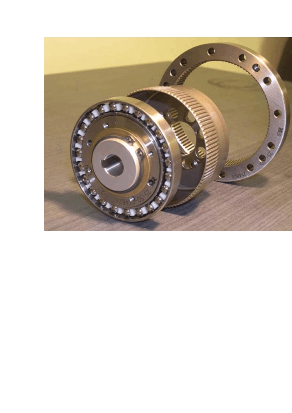 工业机器人核心部件谐波减速器_第2页