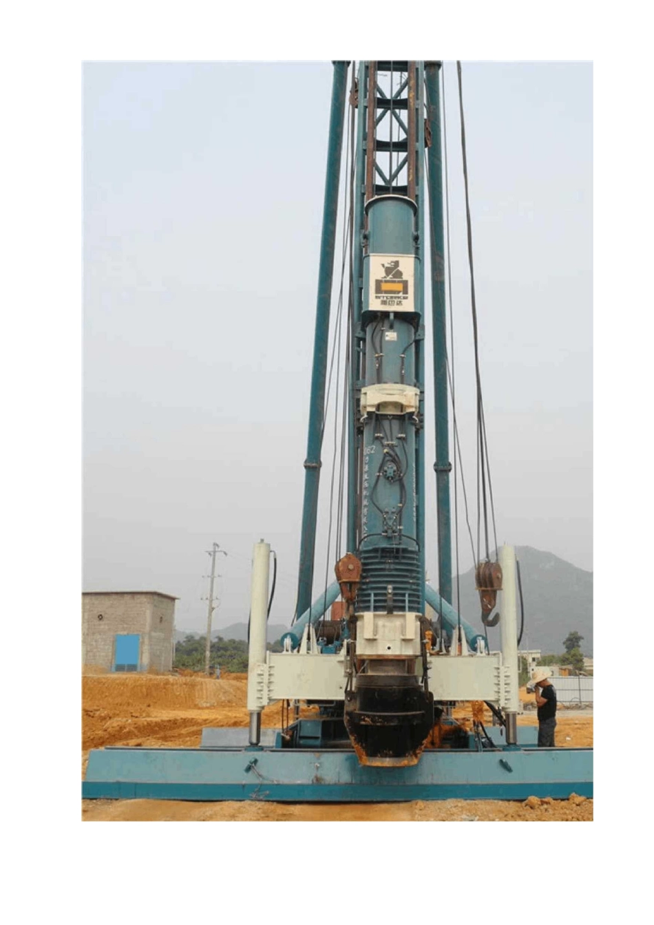 预应力管桩施工机械_第3页