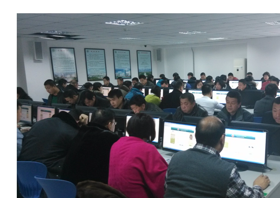 2025年新取证负责人和安全员考试题库_第2页