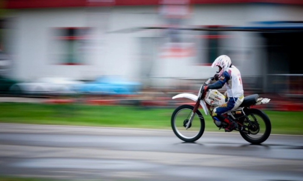 五年级科学上册 第18课 静止和运动课件2 青岛版-青岛版小学五年级上册自然科学课件