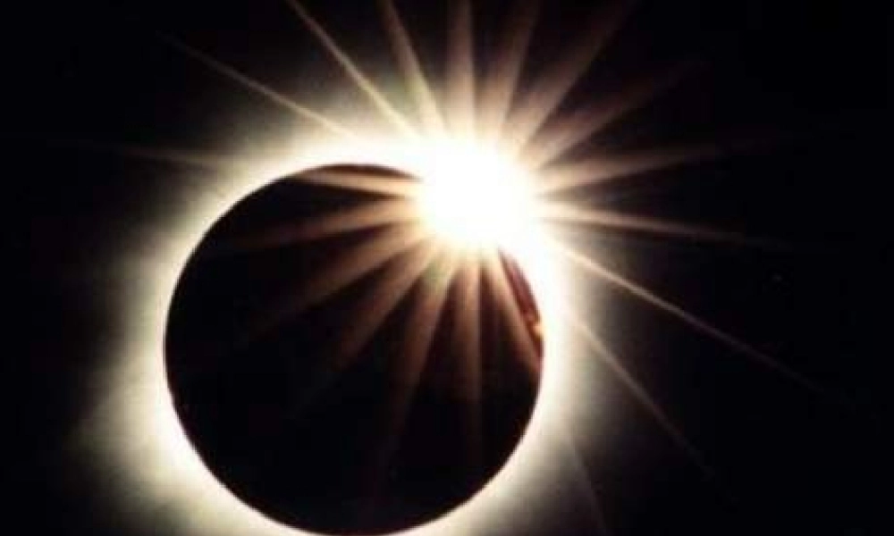 六年级科学上册 日食和月食课件4 青岛版-青岛版小学六年级上册自然科学课件