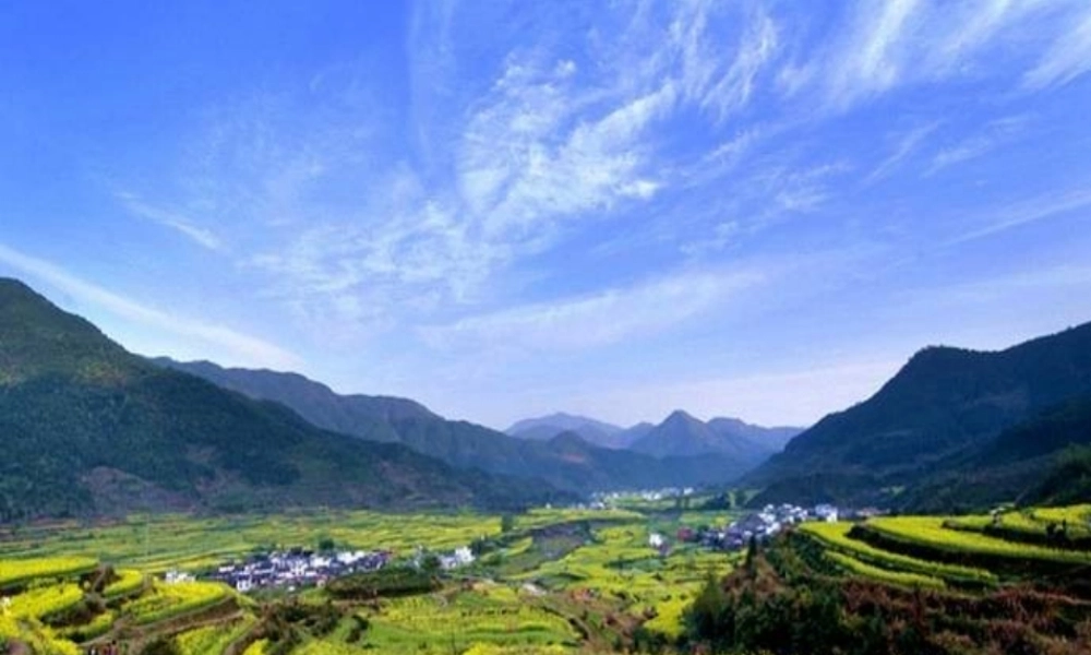 秋三年级语文上册《一个小村庄的故事》课件2 沪教版-沪教版小学三年级上册语文课件