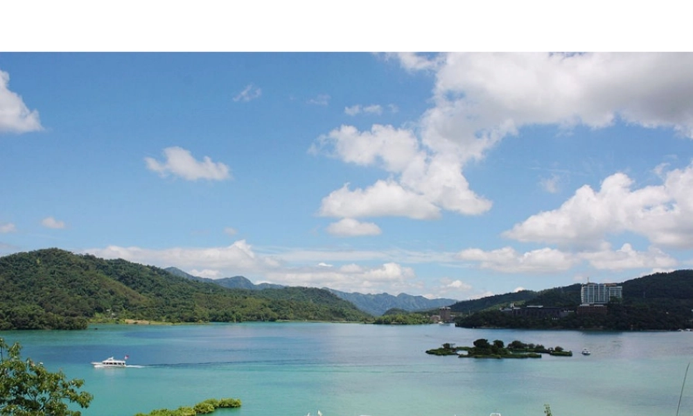 八年级地理下册 第八章《认识区域 环境与发展》第二节《台湾省的地理环境与经济发发展》课件 （新版）湘教版